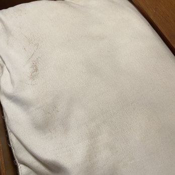 Grey Squirrel Resort & Vacation Rental Homes - Dirty pillows ewwwwww this was the best one. - Big Bear Lake, CA