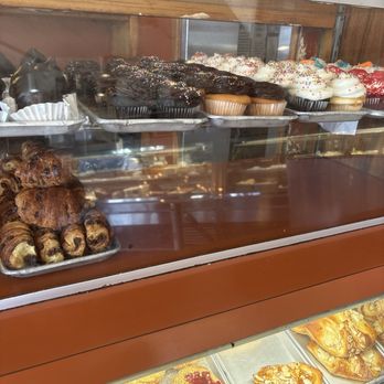 Canter's Deli - Bakeries Near Me - Los Angeles, California Canter's Deli - Bakeries Near Me - Los Angeles, California