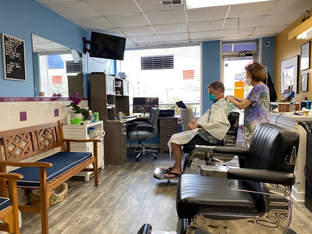 GREGORY’S OCEANFRONT 2 Updated July 2024 3320 Virginia