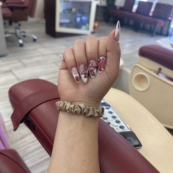 Gold Rush Nails - Nail Salons Near Me - Roseville, California