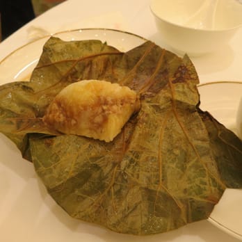 美心皇宮 - Lo mai gai (lotus leaf stuffed with sticky rice and meat) - Cantonese Near Me - Hong Kong, HK 美心皇宮 - Lo mai gai (lotus leaf stuffed with sticky rice and meat) - Cantonese Near Me - Hong Kong, HK