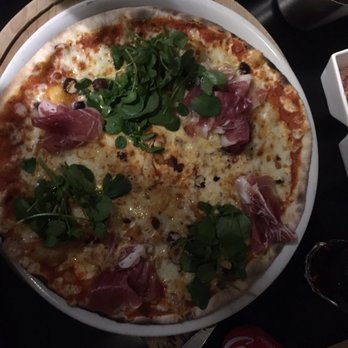 Luzzo - 7 hills of Lisbon- best pizza of my life - Pizza Near Me - Lisbon, 11