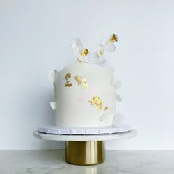 Zibatreats Cakes - Custom cake. Wedding cake. Engagement cake. Anniversary cake. Vegan cake