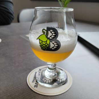 Bear Cave Brewing - Brewpubs Near Me - Hopkins, Minnesota