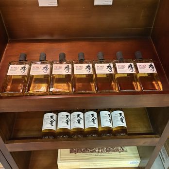 M House Wine & Spirits - Venues & Event Spaces Near Me - Chicago, Illinois M House Wine & Spirits - Venues & Event Spaces Near Me - Chicago, Illinois