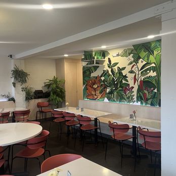Tan Tan Cafe & Delicatessen - inside seating - Delis Near Me - Beaverton, Oregon