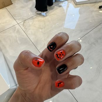 Salon Glo - Halloween manicure - Hair Salons Near Me - Encino, California