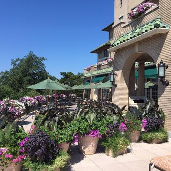 Trevi 5 - Italian Near Me - Hershey, Pennsylvania
