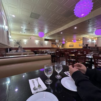 Mantra - dining area - Indian Near Me - Corona, California