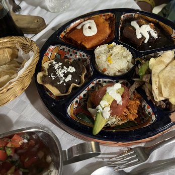 La Mission - Mexican combo plate - Seafood Near Me - Cozumel, ROO