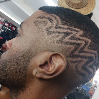 Diamond Cuts Barber Shop - Barbers Near Me - New York, New York