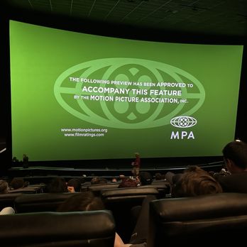 AMC Garden State Plaza 16 - Cinema Near Me - Paramus, New Jersey