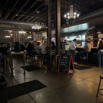 Carrigan's - Downtown - Inside - Cocktail Bars Near Me - Birmingham, Alabama