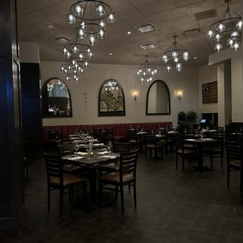 LowCountry Steak - Cool ambiance - Southern Near Me - Atlanta, Georgia LowCountry Steak - Cool ambiance - Southern Near Me - Atlanta, Georgia