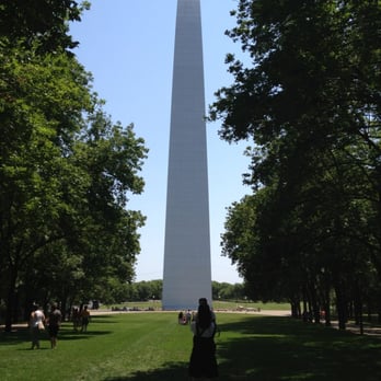 Gateway Arch - Landmarks & Historical Buildings Near Me - St. Louis, Missouri