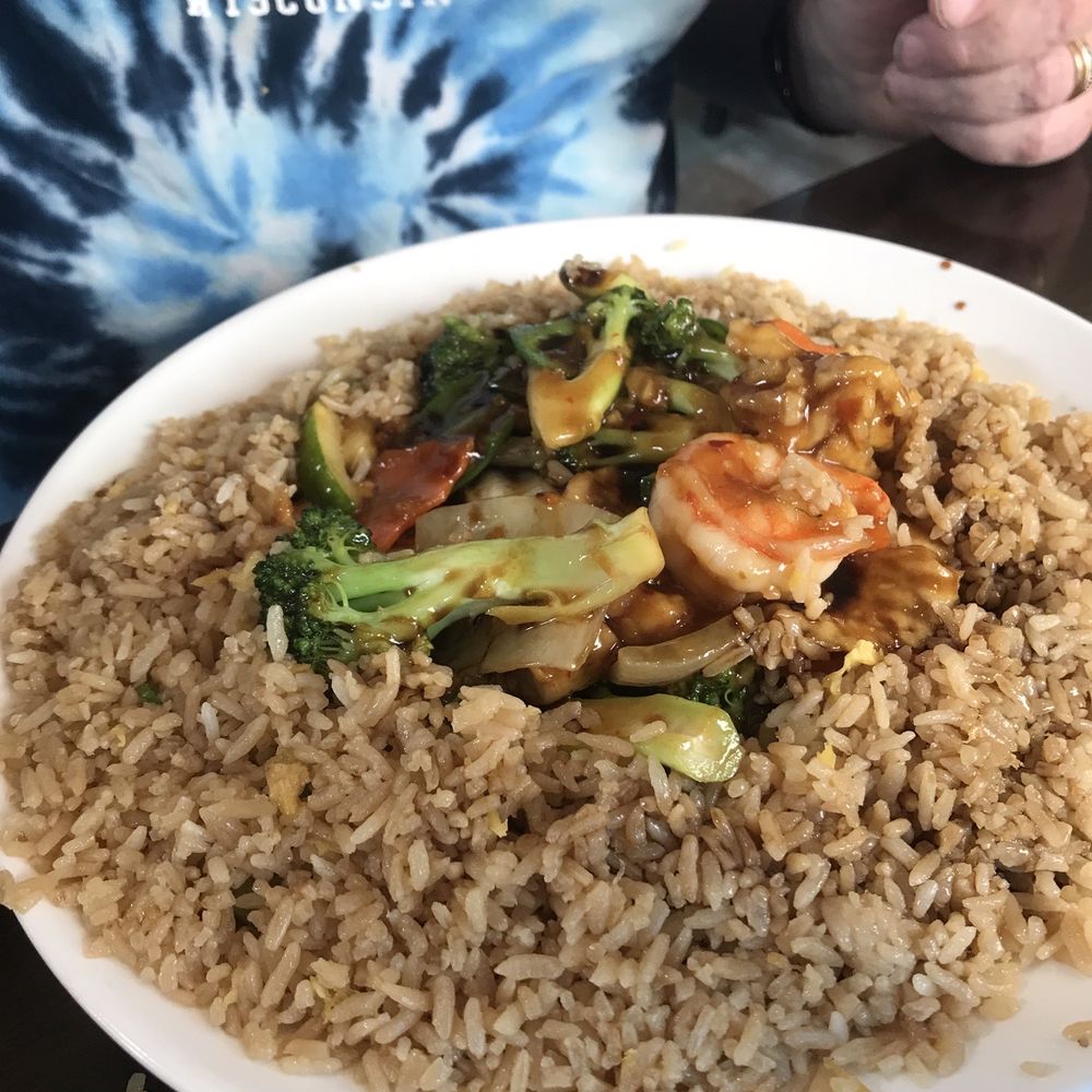 Hanami Express - Three Delight with Garlic Sauce - Japanese Near Me - Austintown, Ohio Hanami Express - Three Delight with Garlic Sauce - Japanese Near Me - Austintown, Ohio