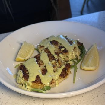 Dapper Dine & Lounge - Crab Cakes, Served on arugula with jalapeño aoli and lemon wedges - Cocktail Bars Near Me - Riverside, California