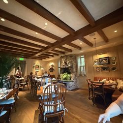 Patty O's Café & Bakery - Inside