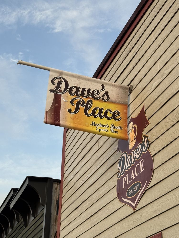 Dave's Place Logo