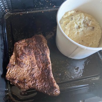 Outback Steakhouse - 6oz sirloin and mashed potatoes - Steakhouses Near Me - Altamonte Springs, Florida Outback Steakhouse - 6oz sirloin and mashed potatoes - Steakhouses Near Me - Altamonte Springs, Florida