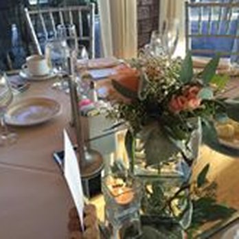 Flowerama - Centerpieces - Florists Near Me - Mundelein, Illinois