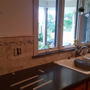 Tile by Lonnie - Kitchen Tile Backsplash with Mosaic design - Carpeting Near Me - Kankakee, Illinois