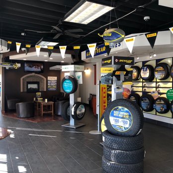 Interstate Auto Centers - Beautiful waiting area that makes customers feel at home. - Auto Repair Near Me - Chicago, Illinois