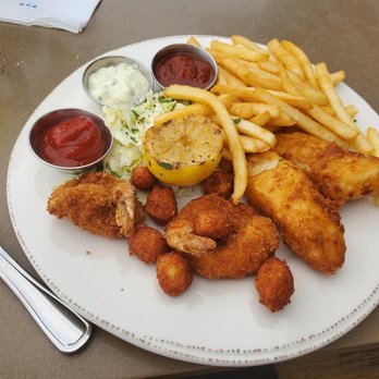 Bluewater Avalon - Seafood Near Me - Avalon, California