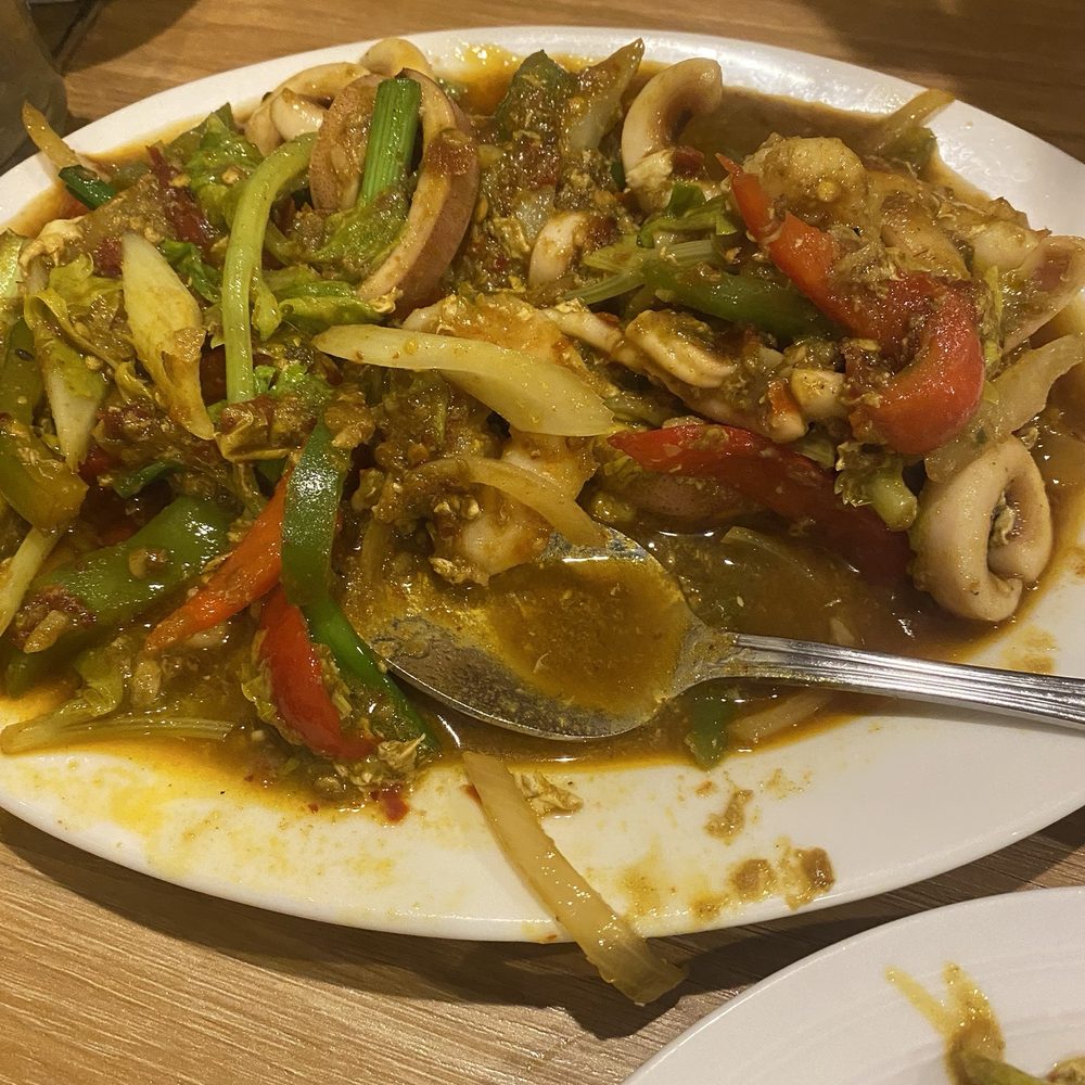 Bangkok Broiler - 87. Stir Fried Curry Shrimp and Squid "Thai hot" (still feel warmth on lips hour later) - Thai Near Me - Hesperia, California