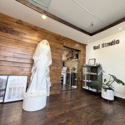 Uni Bridals - Awesome spot