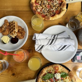 Happy Camper - Mimosa Service, Chicken and Waffles, Tomato 'Za - Pizza Near Me - Denver, Colorado
