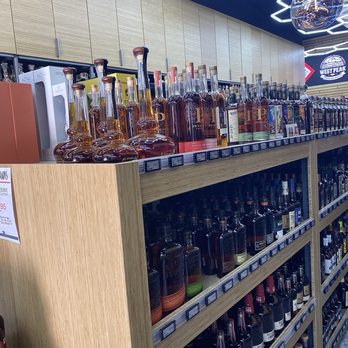 Grapes & Grains - Beer, Wine & Spirits Near Me - Paso Robles, California