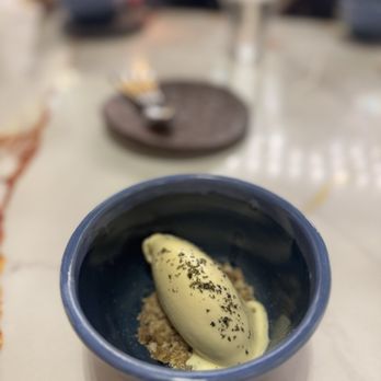 Carte Blanche - Asian Fusion Near Me - Honolulu, Hawaii