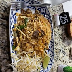 Prik Nam Pla - Pad Thai