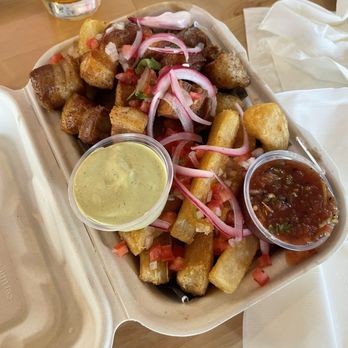 503 Latin Fusion - Yuca Frita Con Chicharron - Food Trucks Near Me - Orlando, Florida 503 Latin Fusion - Yuca Frita Con Chicharron - Food Trucks Near Me - Orlando, Florida