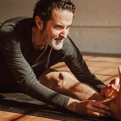 Urban 728 Yoga - Dalton Grant, senior teacher at Urban 728.