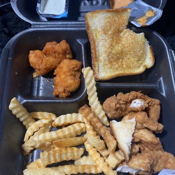 Zaxbys - Chicken Wings Near Me - Columbus, Georgia
