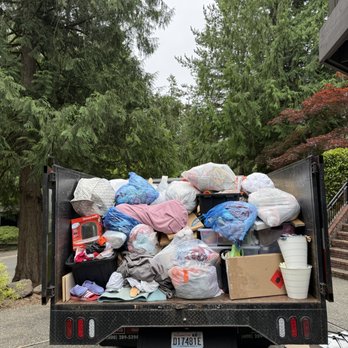 Grizzly Junk Removal - A full load! - Junk Removal & Hauling Near Me - Issaquah, Washington Grizzly Junk Removal - A full load! - Junk Removal & Hauling Near Me - Issaquah, Washington