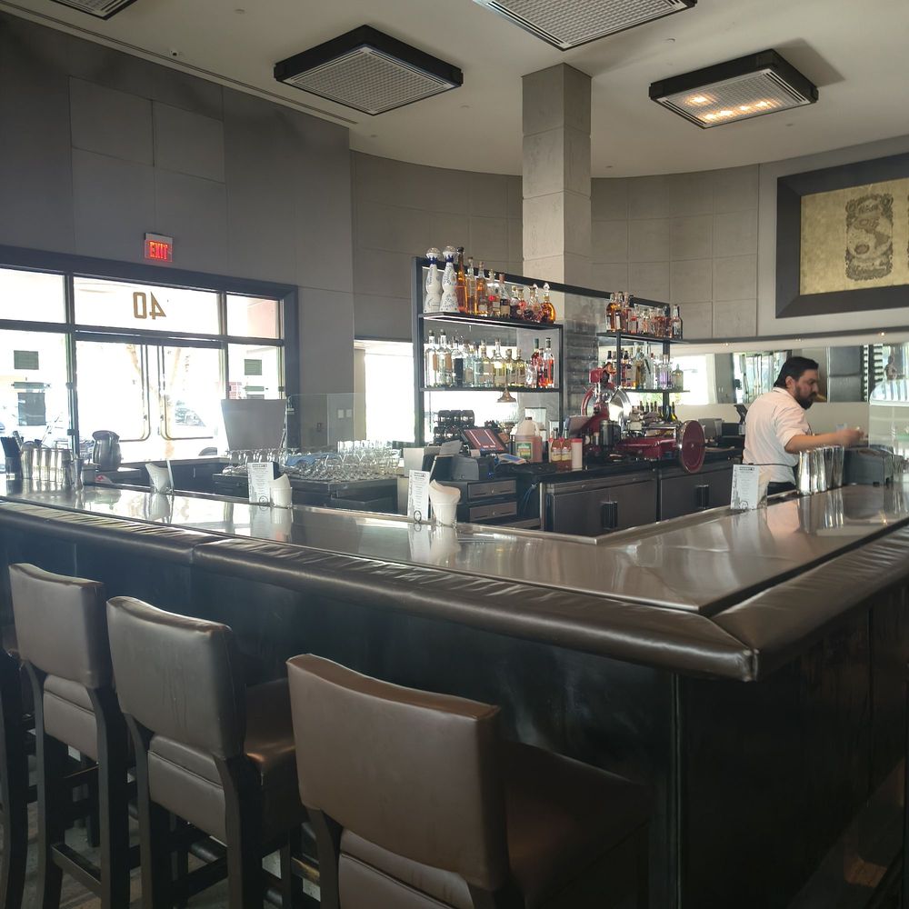 Hanny's - Bar - Lounges Near Me - Phoenix, Arizona
