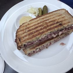 Tabacco - Pastrami sandwich