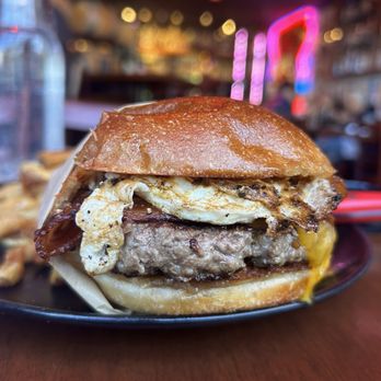 Sharps Roasthouse - Plain burger with bacon, cheese, and a fried egg - American Near Me - SeaTac, Washington
