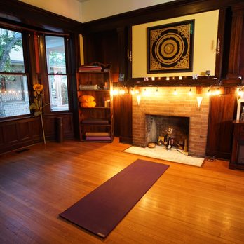 Birmingham Tree House - Sun Yoga Room - Yoga Near Me - Birmingham, Alabama