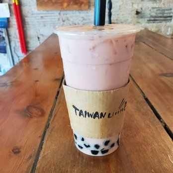Taiwan Little Eats - Strawberry Boba Tea - Bubble Tea Near Me - Madison, Wisconsin Taiwan Little Eats - Strawberry Boba Tea - Bubble Tea Near Me - Madison, Wisconsin