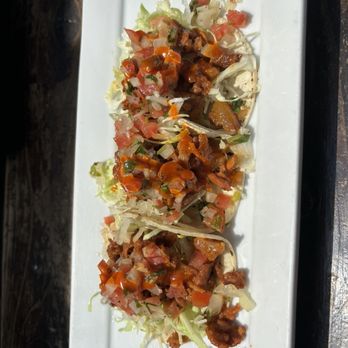 Hungry Crowd - 3 Korean Pork Tacos Lunch - New American Near Me - Los Angeles, California