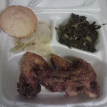 Memphis Soul - 3 chicken wings, cabbage & mixed greens. Cornbread is sweet - Soul Food Near Me - Memphis, Tennessee