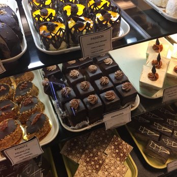 Chocolada Bakery & Cafe - Bakeries Near Me - Hollywood, Florida