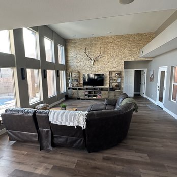 Top End Flooring - Living room - Flooring Near Me Top End Flooring - Living room - Flooring Near Me
