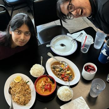 Karuna's Thai Plate - Thai Near Me - Tucson, Arizona