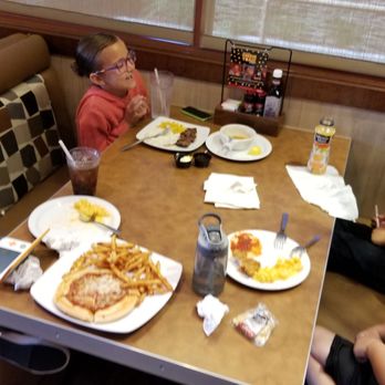 Sizzler - Kids are having a good time! - Seafood Near Me - Ontario, California