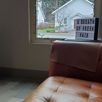 The shave shop - Nice view of 101 outside the waiting area. - Barbers Near Me - Bandon, Oregon The shave shop - Nice view of 101 outside the waiting area. - Barbers Near Me - Bandon, Oregon